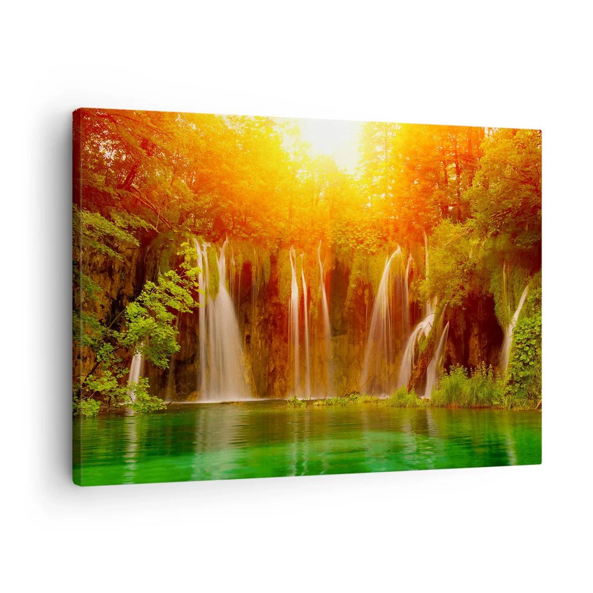 Obraz na plátně - Vodopády obklopené zelení v záři zapadajícího slunce - 70x50cm - Na sluncí a ve stínu - Moderní nástěnná dekorace do obývacího pokoje a ložnice ARTTOR