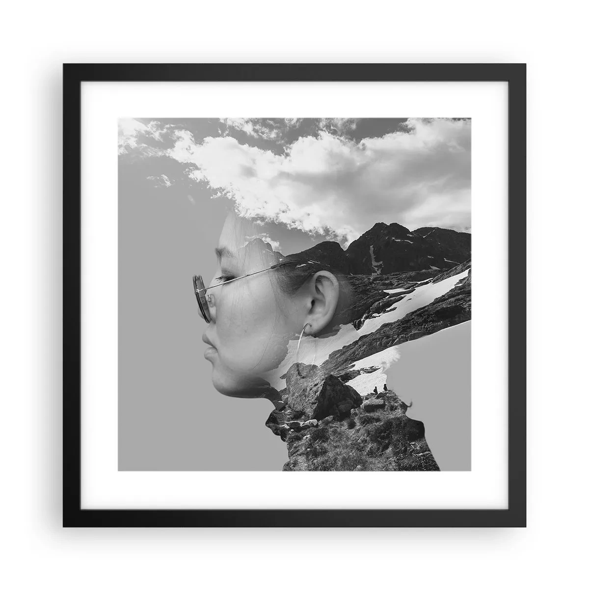 Plakát v černém rámu - Povznešen portrét v oblacích - 40x40 cm