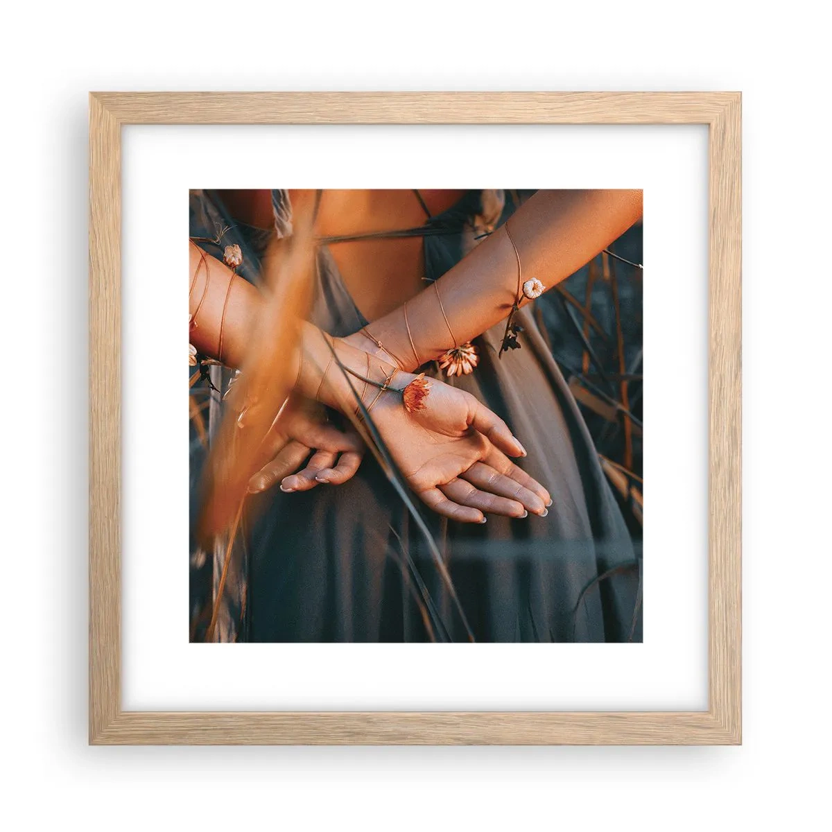 Plakát v rámu světlý dub - Propojená s přírodou - 30x30 cm