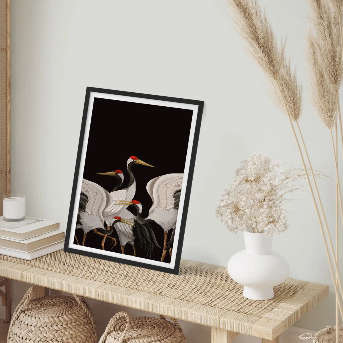 Plakát v černém rámu - Elegantní jeřábi na tmavém pozadí v orientálním stylu - 50x70cm - Ptačí záležitosti - Moderní nástěnná dekorace do obývacího pokoje a ložnice ARTTOR