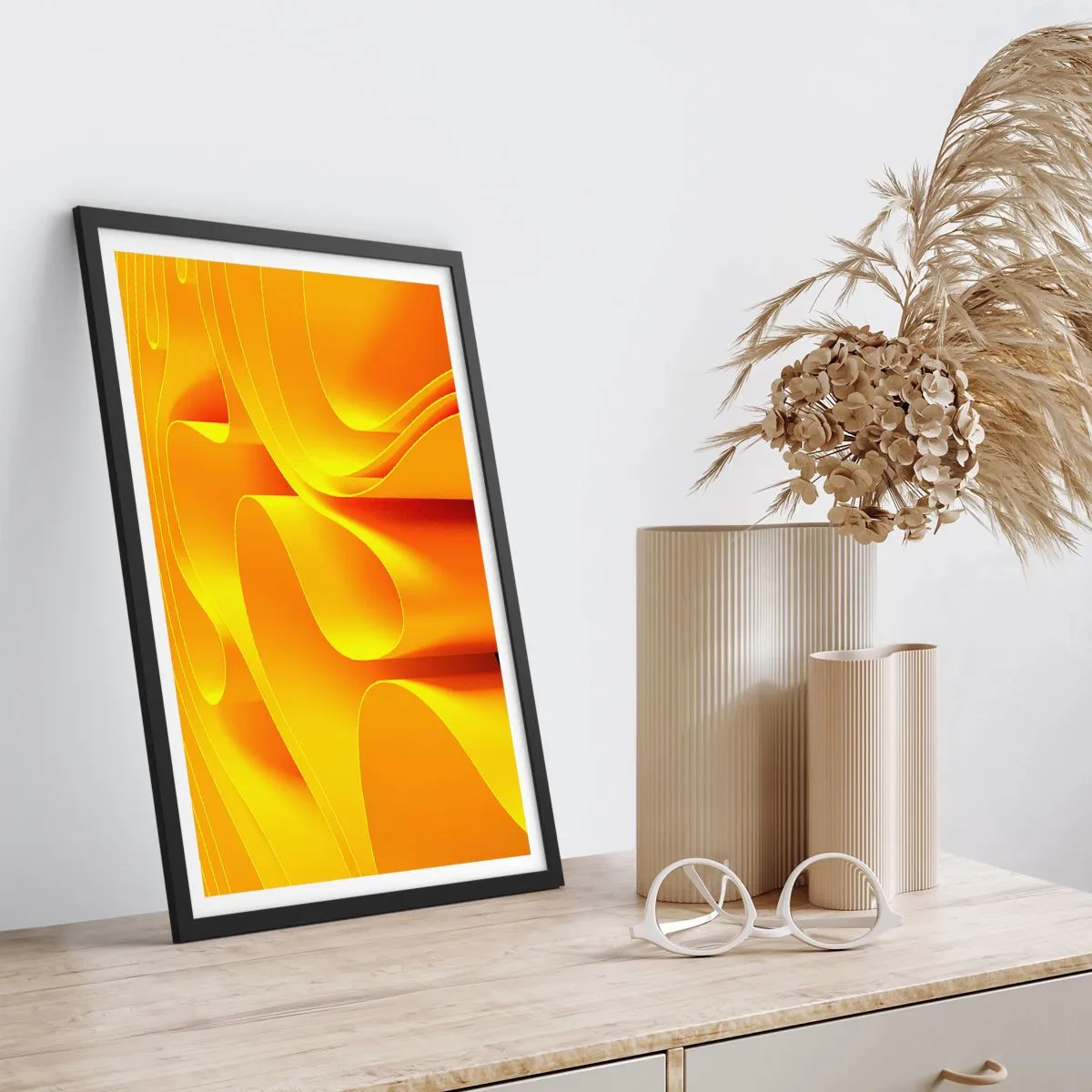 Plakát v černém rámu - Abstraktní kompozice v odstínech zlaté a oranžové - 50x70cm - Jako sluneční vlny - Moderní nástěnná dekorace do obývacího pokoje a ložnice ARTTOR