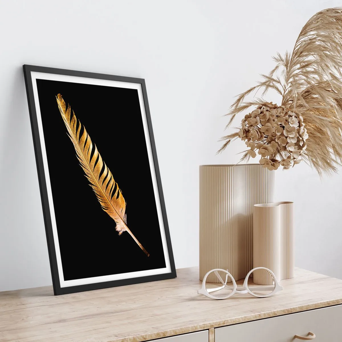 Plakát v černém rámu - Krásne peříčko… - 61x91 cm