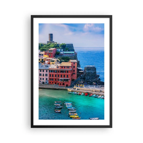 Plakát v černém rámu - Barevné město u modrého moře - 50x70cm - Středomořské kouzelné městečko - Moderní nástěnná dekorace do obývacího pokoje a ložnice ARTTOR