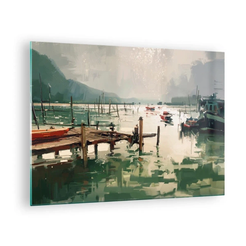Obraz na skle - Dřevěné molo a lodě na klidné vodě obklopené horami - 70x50cm - Zalité roztaveným měsícem - Moderní nástěnná dekorace do obývacího pokoje a ložnice ARTTOR