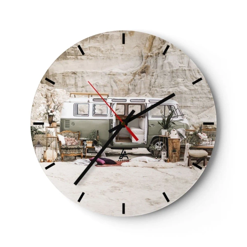 Nástěnné hodiny - Karavan s dekorativními prvky na pozadí přírodní krajiny - 30x30cm - Cesta právě začíná - Moderní nástěnná dekorace do obývacího pokoje, kuchyně a ložnice ARTTOR
