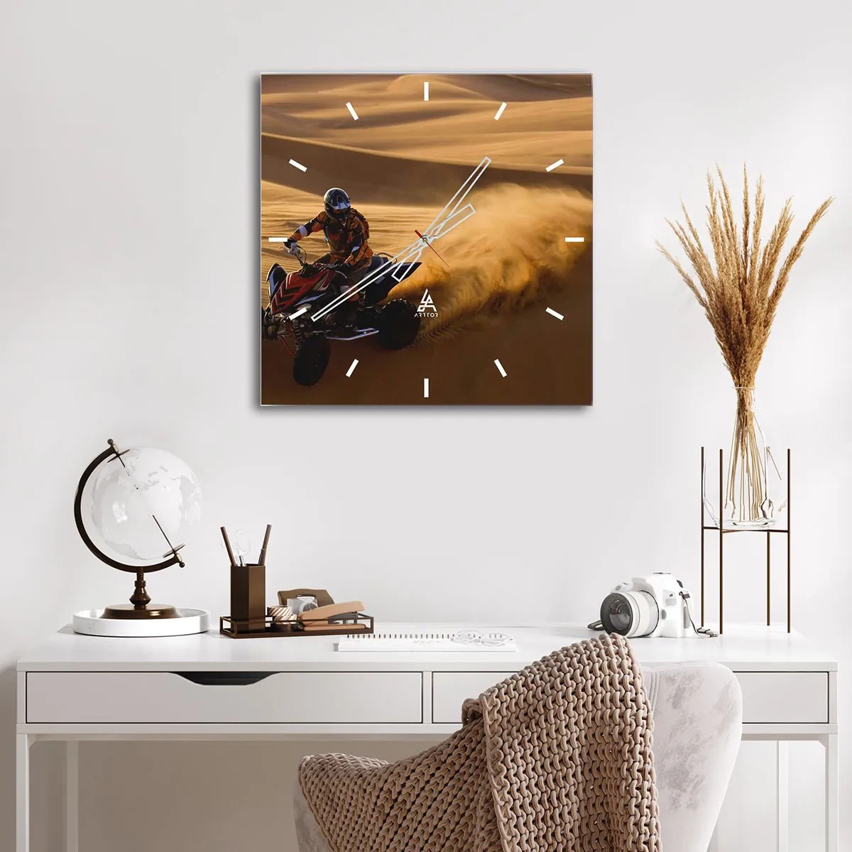 Nástěnné hodiny - Na vlnách písku - 40x40 cm