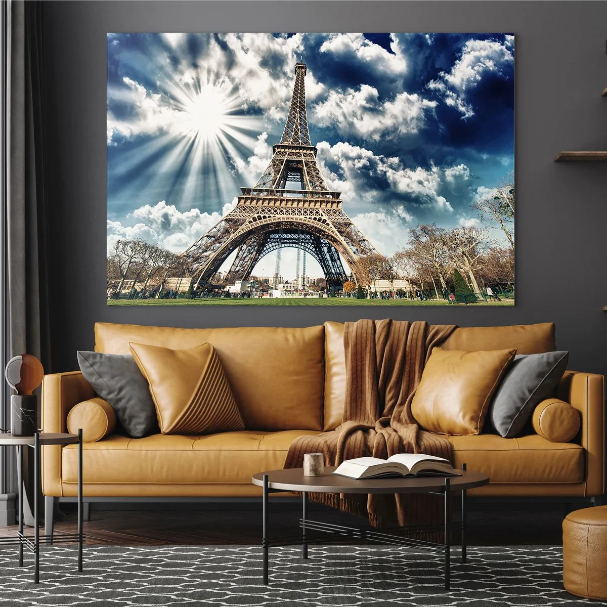 Obraz na skle - Eiffelova věž proti zářivé obloze - 70x50cm - Jediná taková pod sluncem - Moderní nástěnná dekorace do obývacího pokoje a ložnice ARTTOR