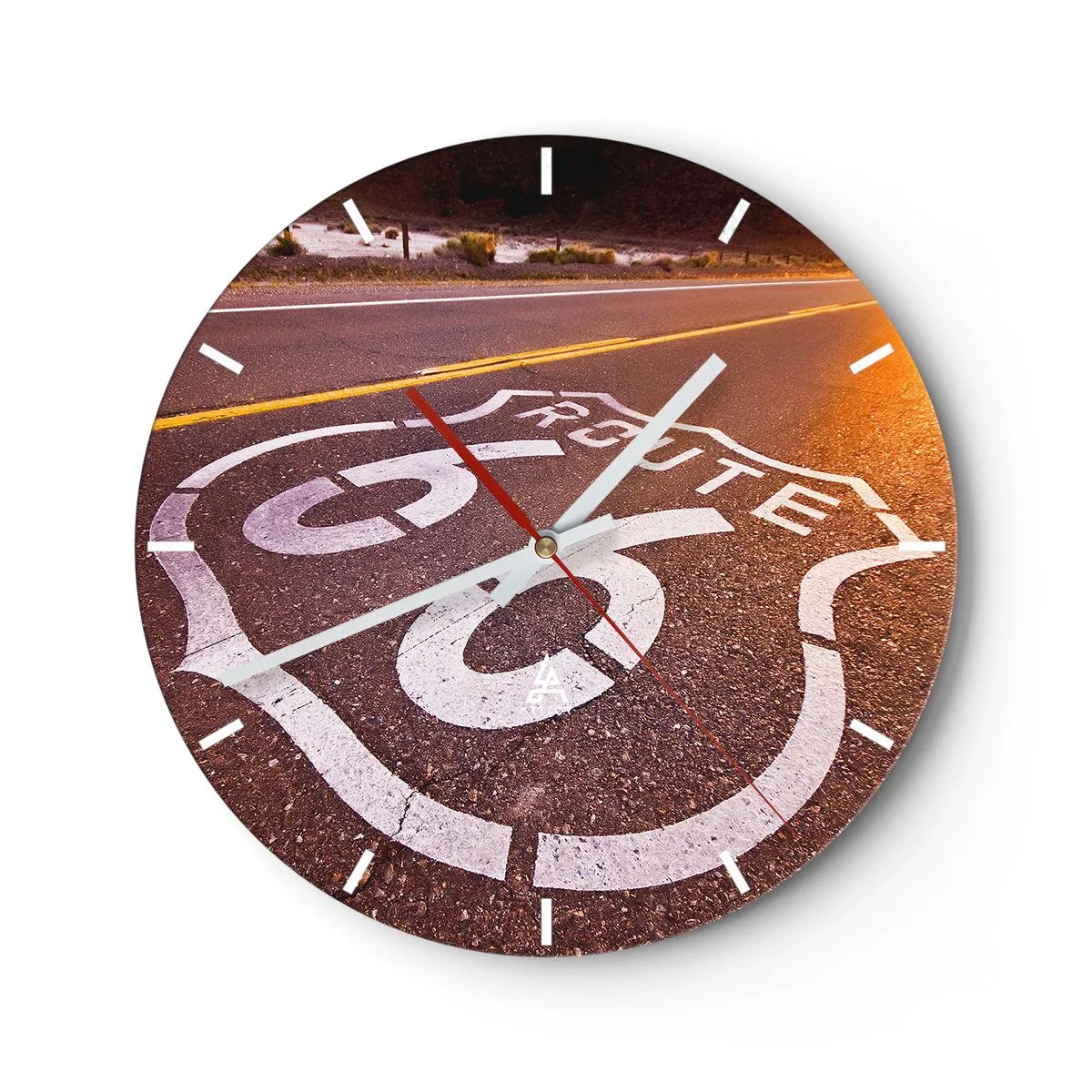 Nástěnné hodiny - Symbol Route 66 na zpevněné silnici při západu slunce - 30x30cm - Slavná silnice 66 - Moderní nástěnná dekorace do obývacího pokoje, kuchyně a ložnice ARTTOR