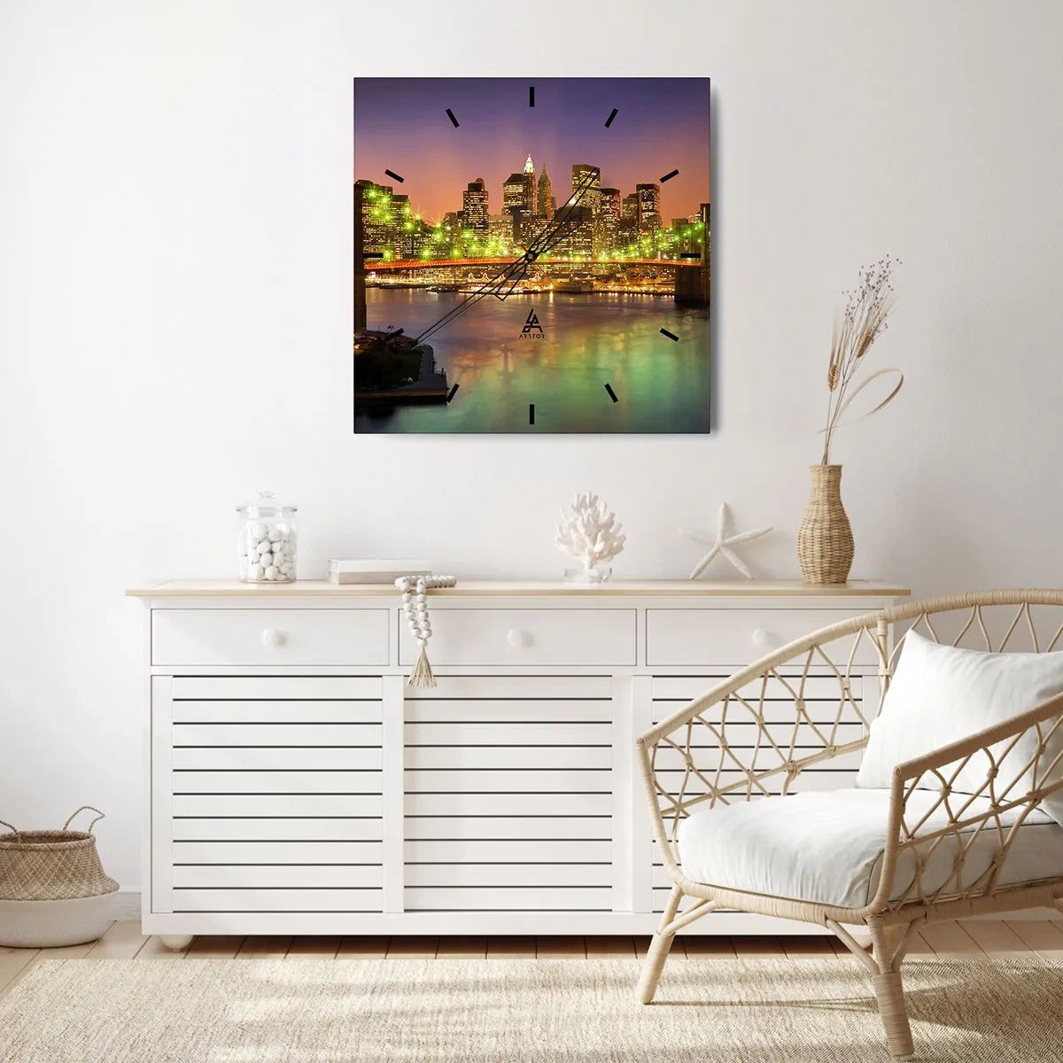 Nástěnné hodiny - Zde světlo nikdy nezhasne - 40x40 cm