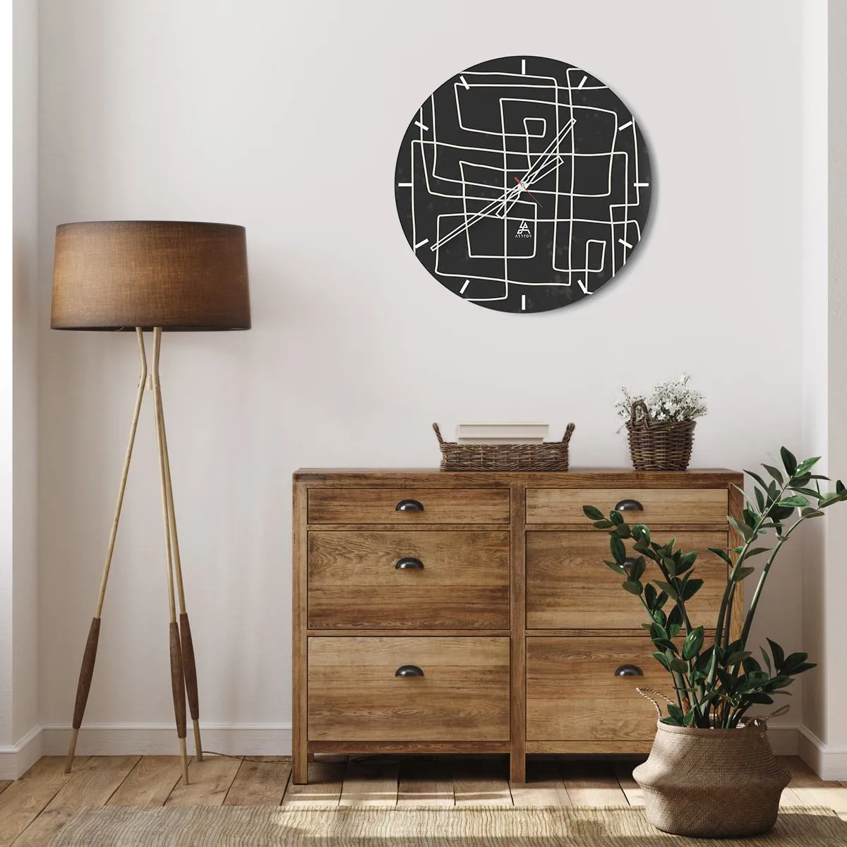 Nástěnné hodiny - Bílé geometrické čáry tvořící složitou mřížku na černém pozadí. - 30x30cm - Není to tak jednoduché - Moderní nástěnná dekorace do obývacího pokoje, kuchyně a ložnice ARTTOR