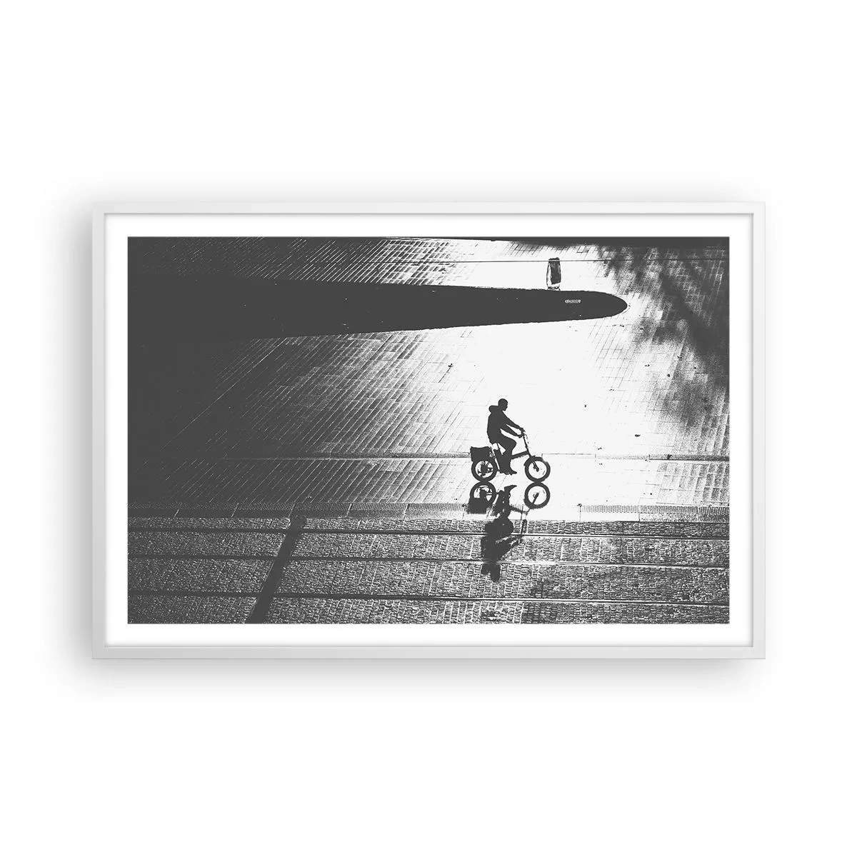 Plakát v bílém rámu - Dopředu, přes město - 91x61 cm