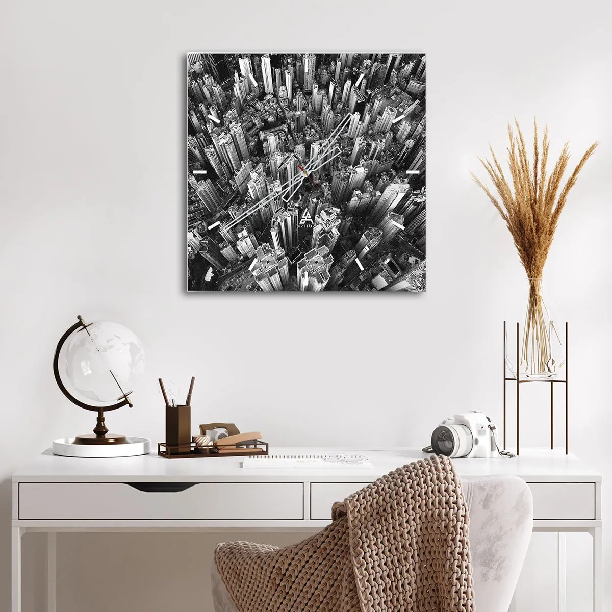 Nástěnné hodiny - Stále výš a výš - 40x40 cm
