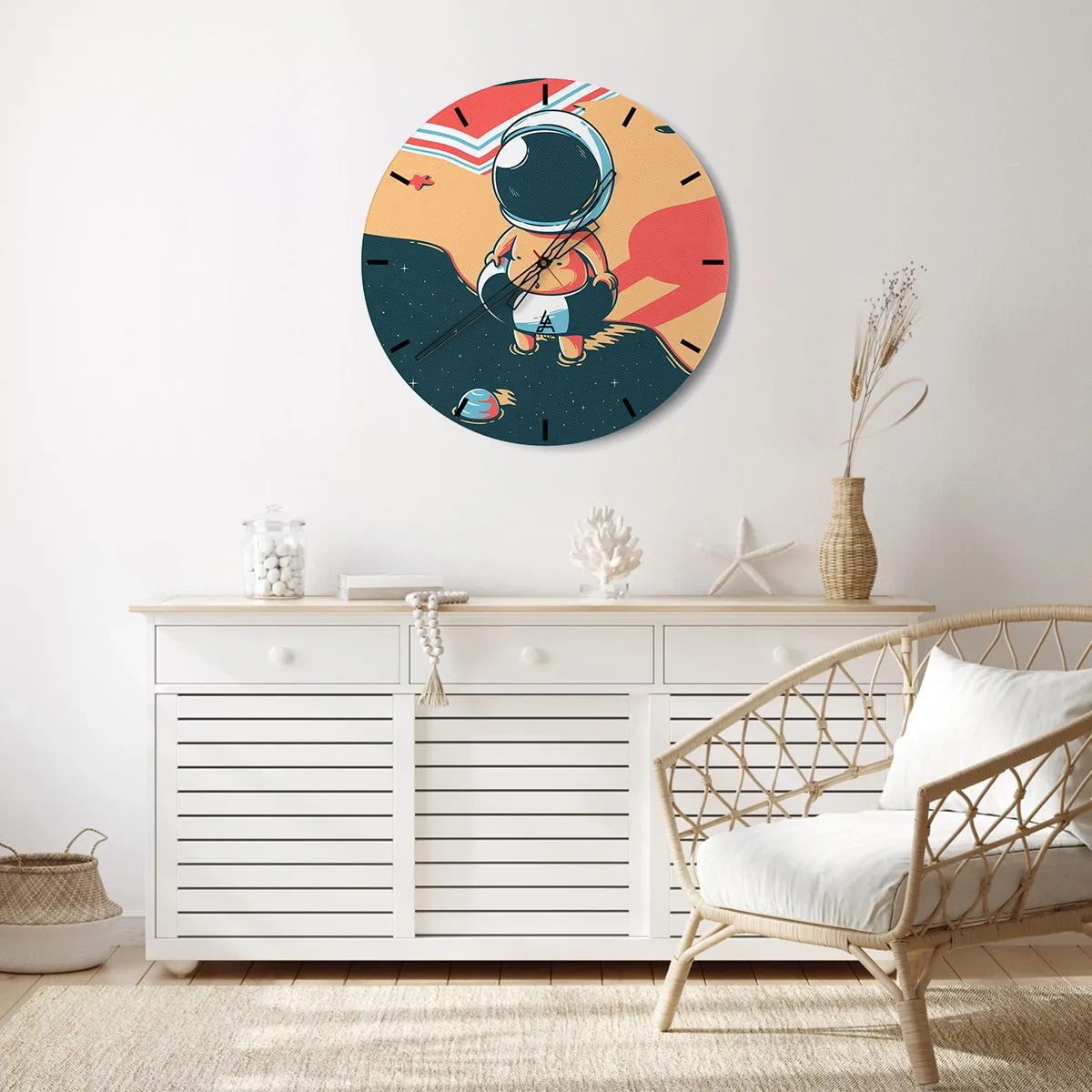 Nástěnné hodiny - Astronaut na vesmírném pozadí v retro stylu - 30x30cm - Z jiné perspektivy - Moderní nástěnná dekorace do obývacího pokoje, kuchyně a ložnice ARTTOR