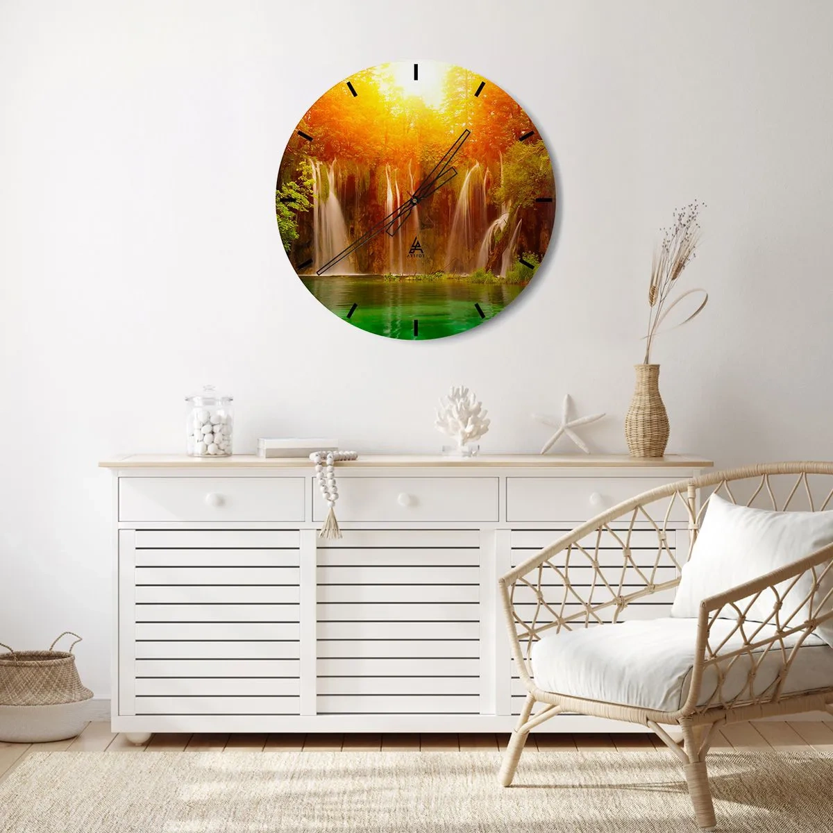 Nástěnné hodiny - Malebné vodopády ve světle zapadajícího slunce - 30x30cm - Na sluncí a ve stínu - Moderní nástěnná dekorace do obývacího pokoje, kuchyně a ložnice ARTTOR