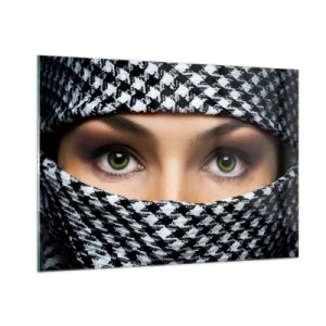 Obraz na skle - Portrét zahalené zelenooké krásky - 100x70 cm