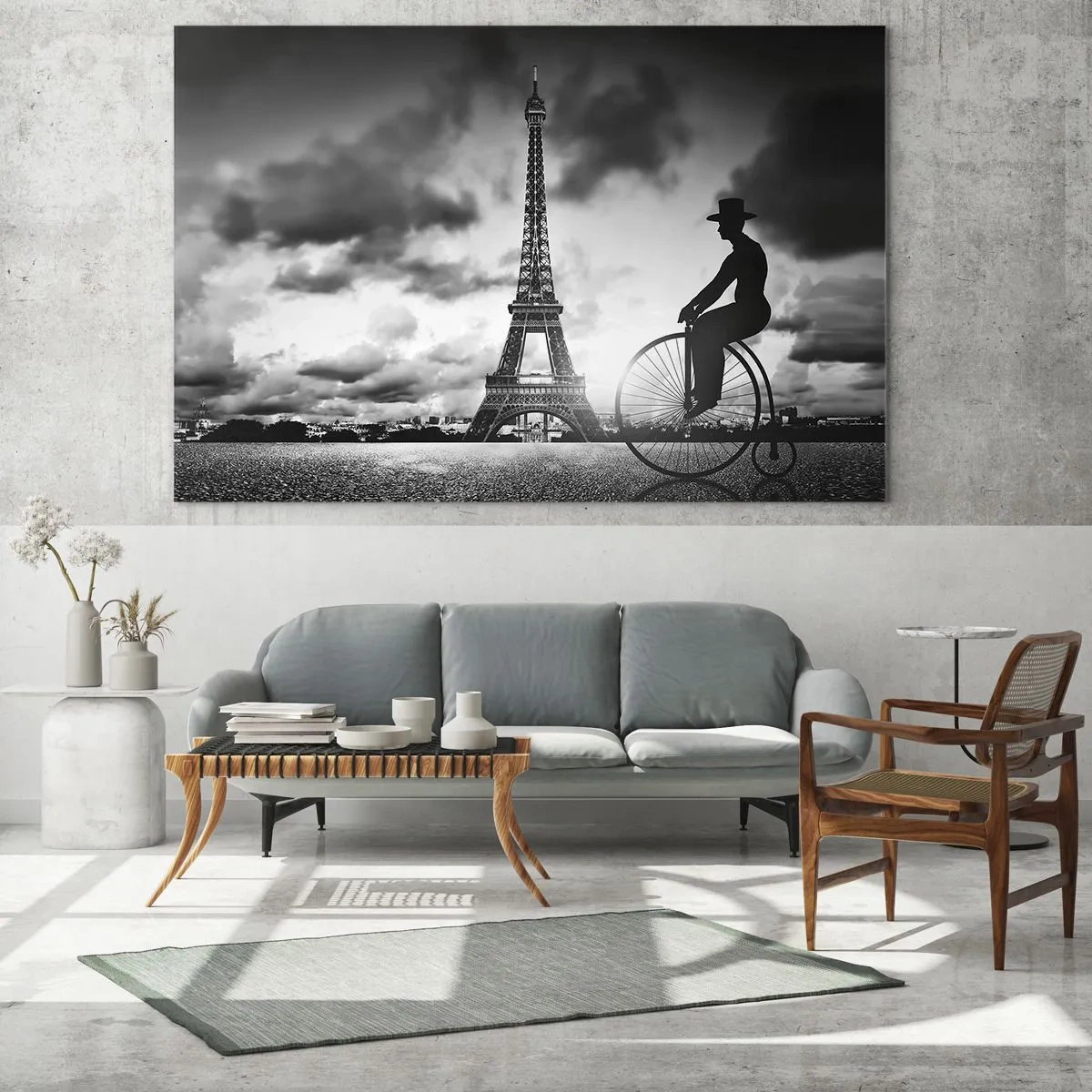 Obraz na skle - Eiffelova věž s retro jízdním kolem v černé a bílé - 70x50cm - Touha po Belle Epoque - Moderní nástěnná dekorace do obývacího pokoje a ložnice ARTTOR