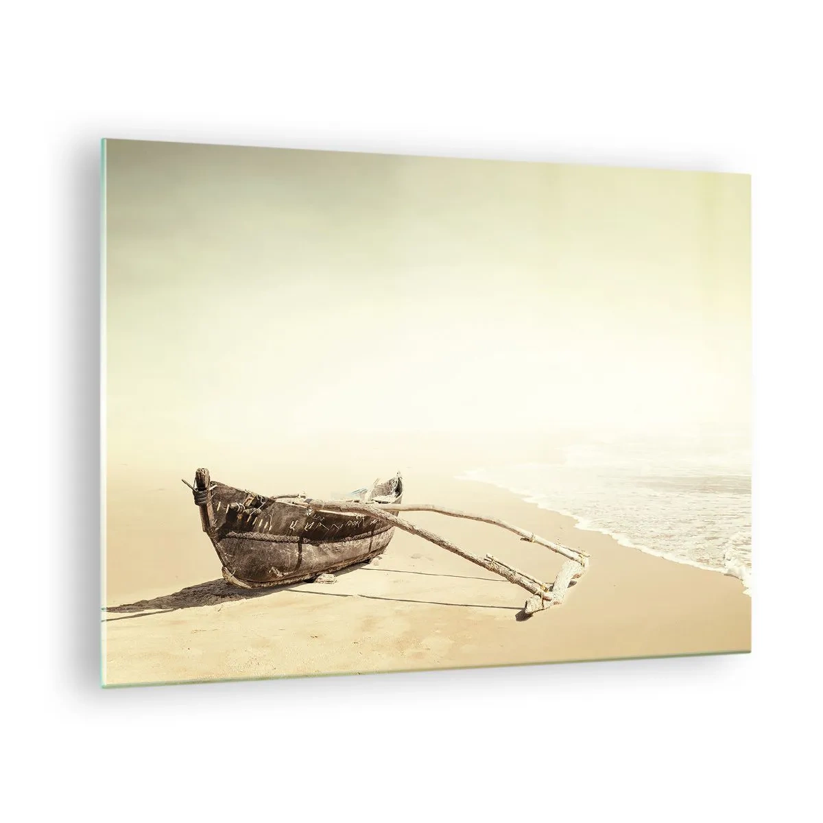 Obraz na skle - Starý rybářský člun na písku u pobřeží - 70x50cm - Vzpomínka na jižní moře - Moderní nástěnná dekorace do obývacího pokoje a ložnice ARTTOR