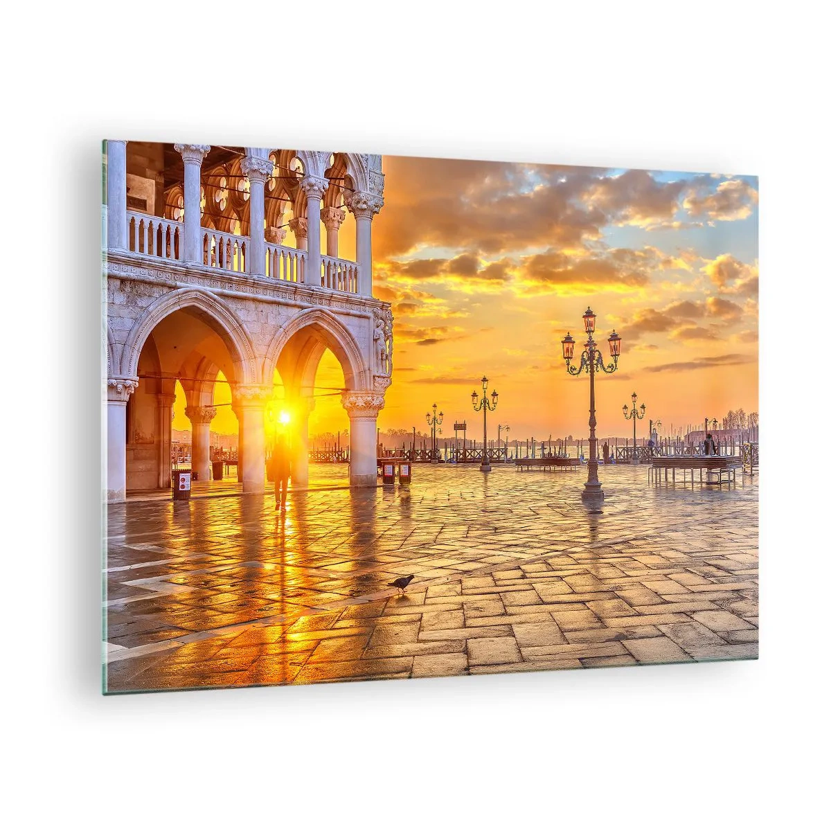 Obraz na skle - Východ slunce nad arkádami a náměstím - 70x50cm - Kde jsou všichni? - Moderní nástěnná dekorace do obývacího pokoje a ložnice ARTTOR