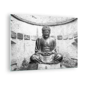 Obraz na skle - Černá a bílá socha Buddhy v meditativní póze - 70x50cm - U zdroje klidu - Moderní nástěnná dekorace do obývacího pokoje a ložnice ARTTOR