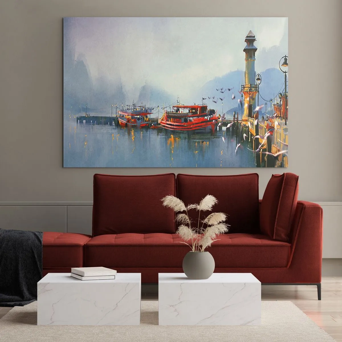 Obraz na skle - Přístav s červenými loděmi, majákem a ptáky na pozadí hor - 70x50cm - Na konci světa - Moderní nástěnná dekorace do obývacího pokoje a ložnice ARTTOR