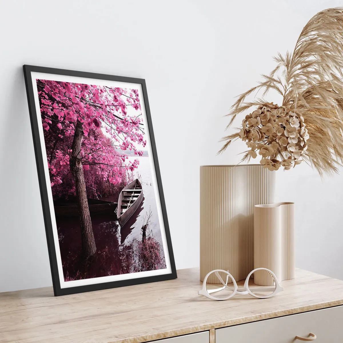 Plakát v černém rámu - V růžovém tichu - 70x100 cm