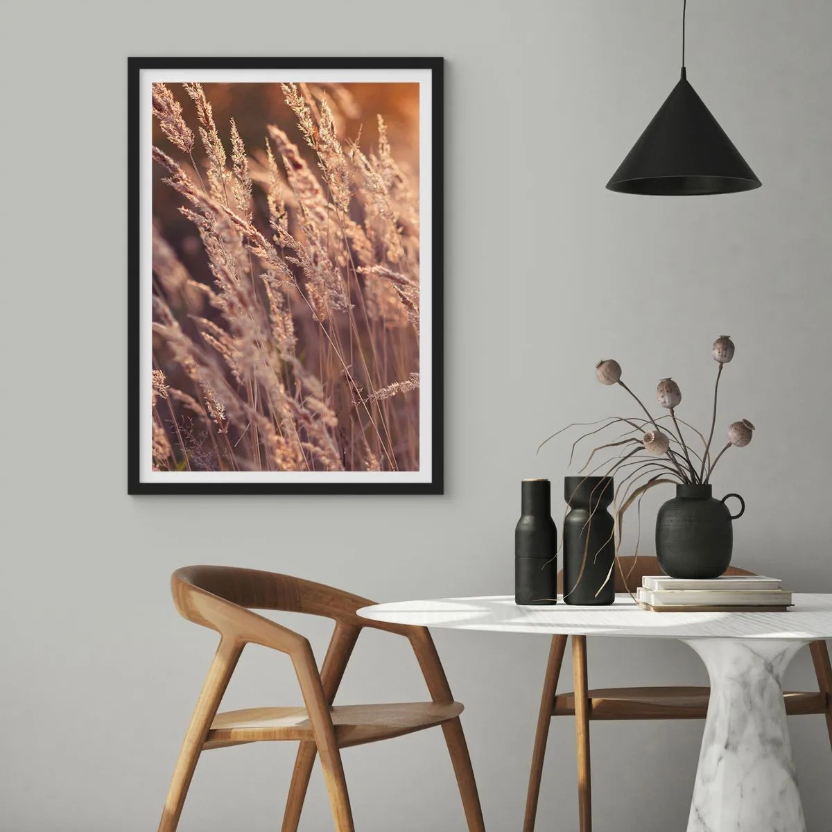 Plakát v černém rámu - Zlaté klasy trávy ozářené slunečními paprsky - 50x70cm - Připraveni přivítat podzim - Moderní nástěnná dekorace do obývacího pokoje a ložnice ARTTOR