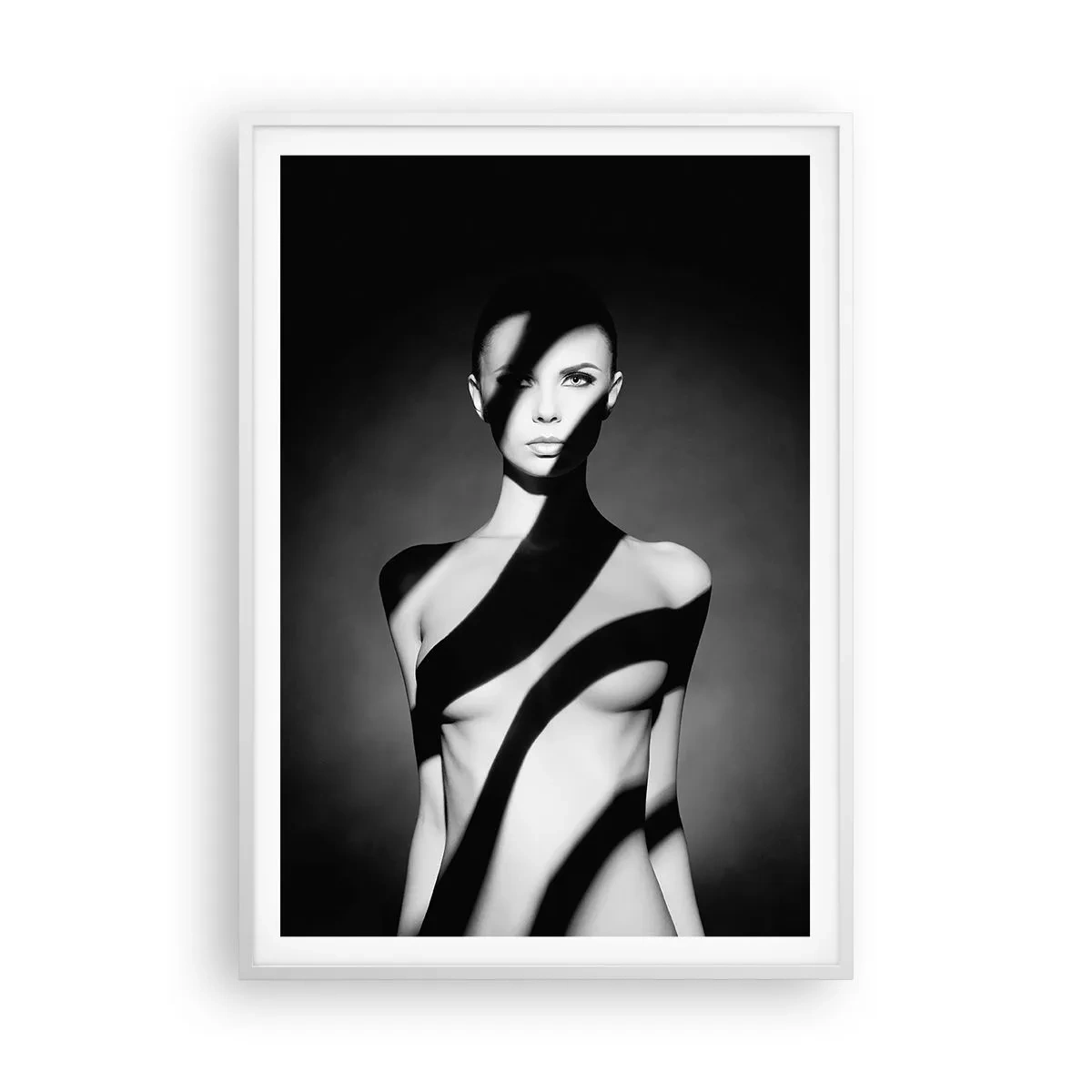 Plakát v bílém rámu - V záři i ve stínu - 70x100 cm