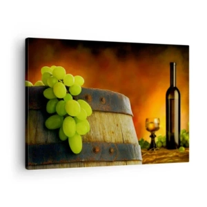 Obraz na plátně - Hrozny na vinném sudu s teplým barevným schématem v pozadí - 70x50cm - Zátiší s lahví vína a hrozny - Moderní nástěnná dekorace do obývacího pokoje a ložnice ARTTOR