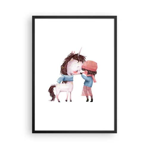 Plakát v černém rámu - Dívka a jednorožec v zimním oblečení se objímají - 50x70cm - Zimní příběh - Moderní nástěnná dekorace do obývacího pokoje a ložnice ARTTOR