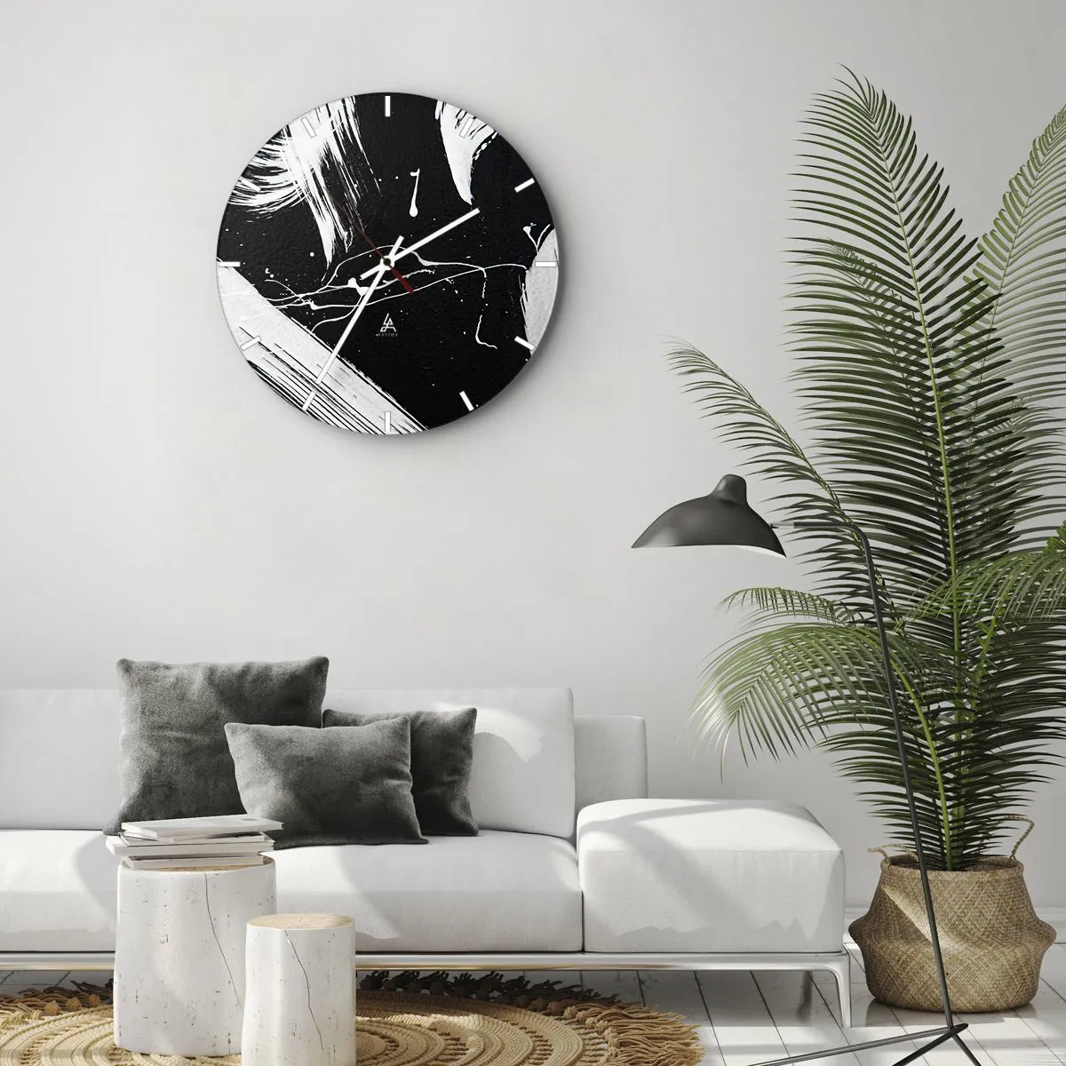 Nástěnné hodiny - Černobílá abstrakce s dynamickými tahy barvy - 30x30cm - Prolomit temnotu - Moderní nástěnná dekorace do obývacího pokoje, kuchyně a ložnice ARTTOR