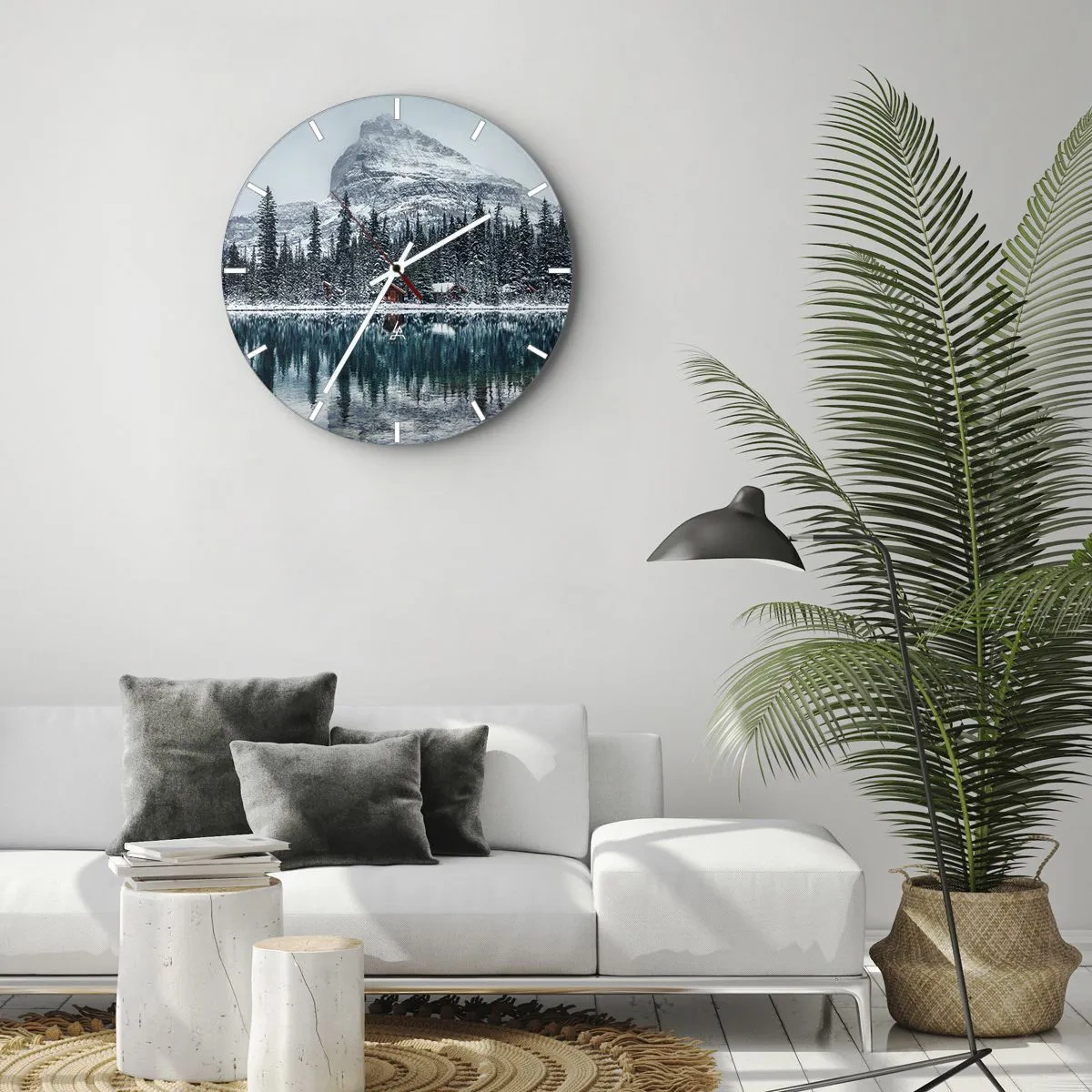 Nástěnné hodiny - Zimní krajina s jezerem, lesem a horou v pozadí - 30x30cm - Kanadské útočiště - Moderní nástěnná dekorace do obývacího pokoje, kuchyně a ložnice ARTTOR