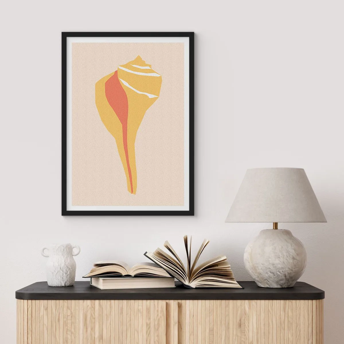 Plakát v černém rámu - Minimalistická grafika skořápky v teplých barvách - 50x70cm - Organická abstrakce – růst - Moderní nástěnná dekorace do obývacího pokoje a ložnice ARTTOR