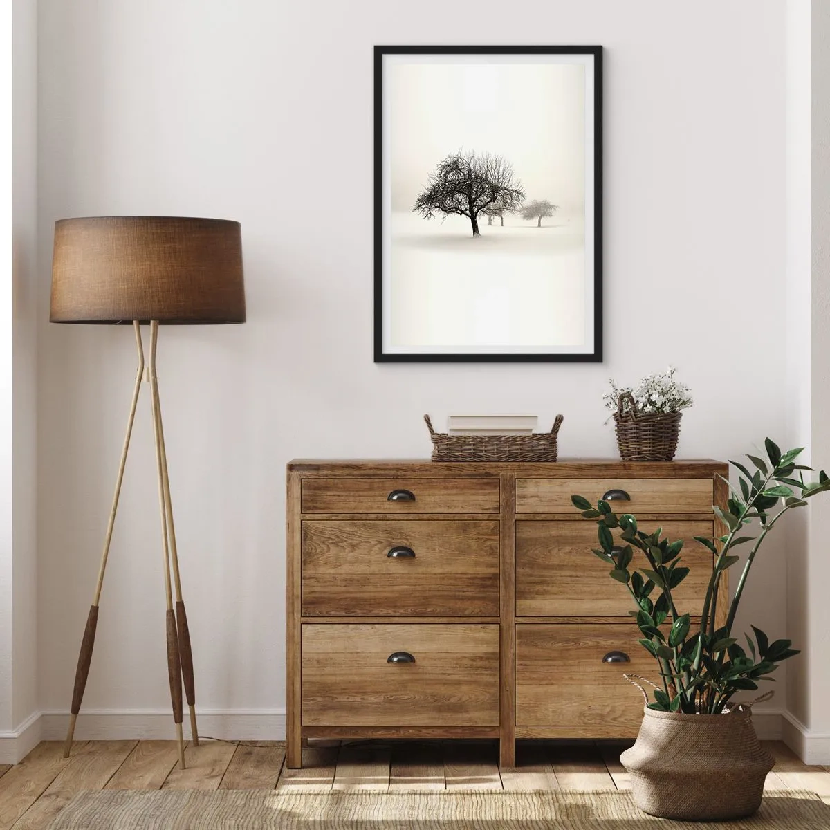 Plakát v černém rámu - Zimní krajina s osamělými stromy v mlhavém prostředí - 50x70cm - Zimní sen - Moderní nástěnná dekorace do obývacího pokoje a ložnice ARTTOR