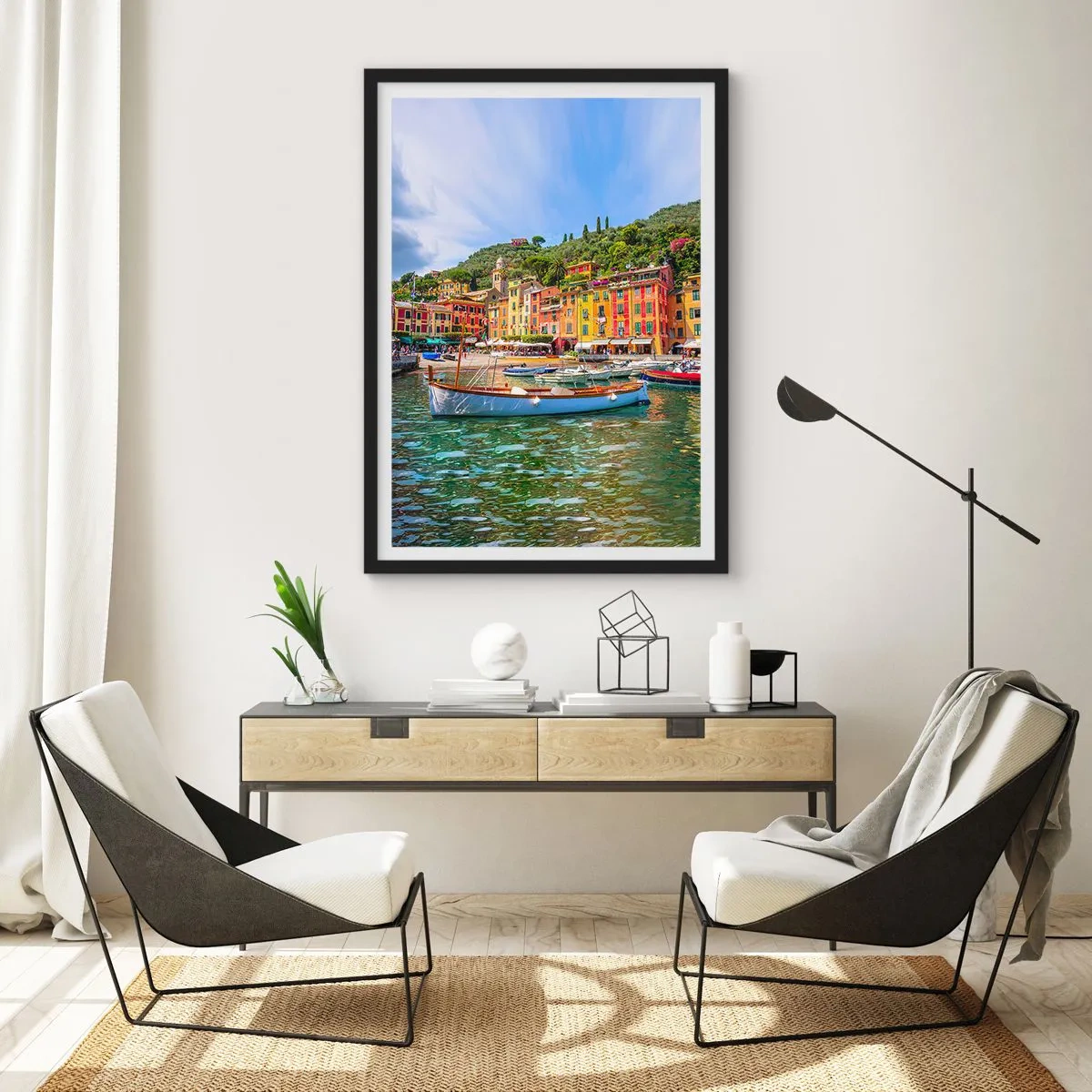Plakát v černém rámu - Přístavní scéna s barevnými budovami a loděmi - 50x70cm - Italské dopoledne - Moderní nástěnná dekorace do obývacího pokoje a ložnice ARTTOR
