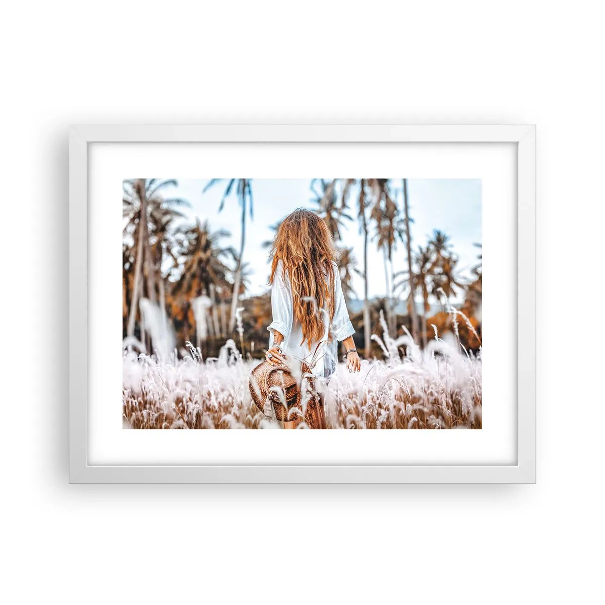 Plakát v bílém rámu - Zrozená z travní chmýří - 40x30 cm