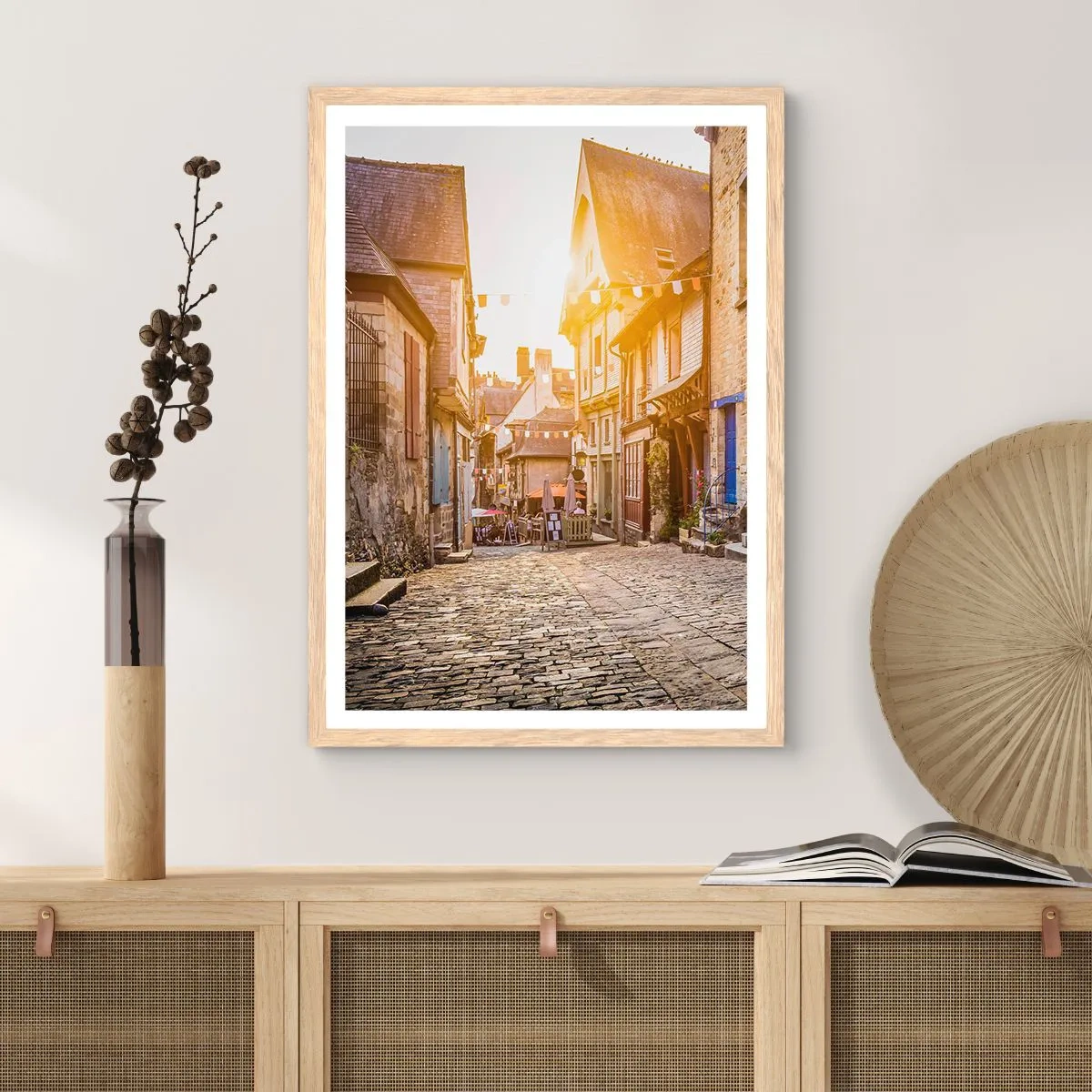 Plakát v rámu světlý dub - Bílý duch městečka - 50x70 cm