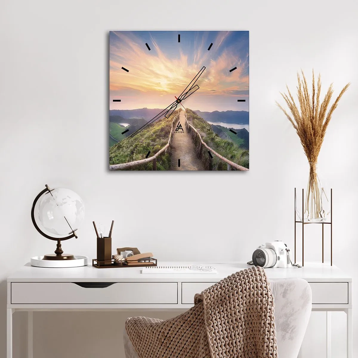 Nástěnné hodiny - Blízko nebe - 30x30 cm