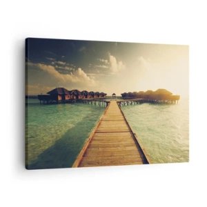 Obraz na plátně - Dřevěné molo vedoucí k domům na vodě, osvětlené slunečními paprsky. - 70x50cm - Vřelé pozvání - Moderní nástěnná dekorace do obývacího pokoje a ložnice ARTTOR