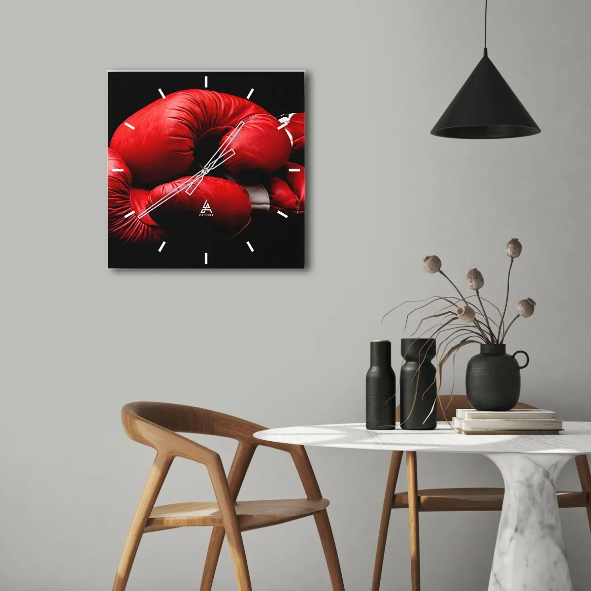 Nástěnné hodiny - Emoce války za námi - 40x40 cm