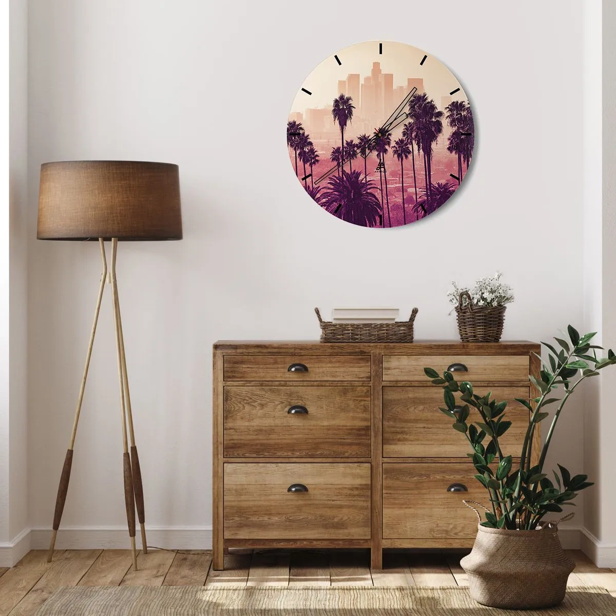 Nástěnné hodiny - Západ slunce s palmami a panoramatem města - 30x30cm - Kalifornská krajinka - Moderní nástěnná dekorace do obývacího pokoje, kuchyně a ložnice ARTTOR