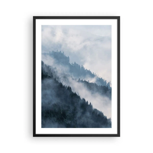 Plakát v černém rámu - Mlžné hory pokryté lesem - 50x70cm - Horská mystika - Moderní nástěnná dekorace do obývacího pokoje a ložnice ARTTOR