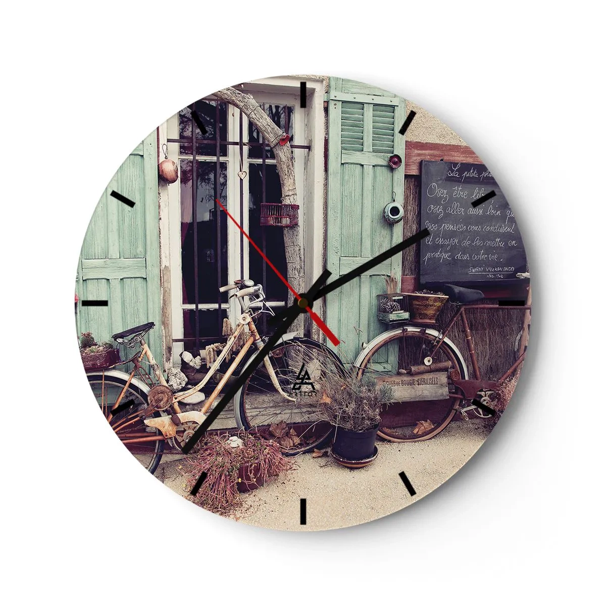 Nástěnné hodiny - Retro kola před zelenými okenicemi - 30x30cm - Ať žije provincie - Moderní nástěnná dekorace do obývacího pokoje, kuchyně a ložnice ARTTOR