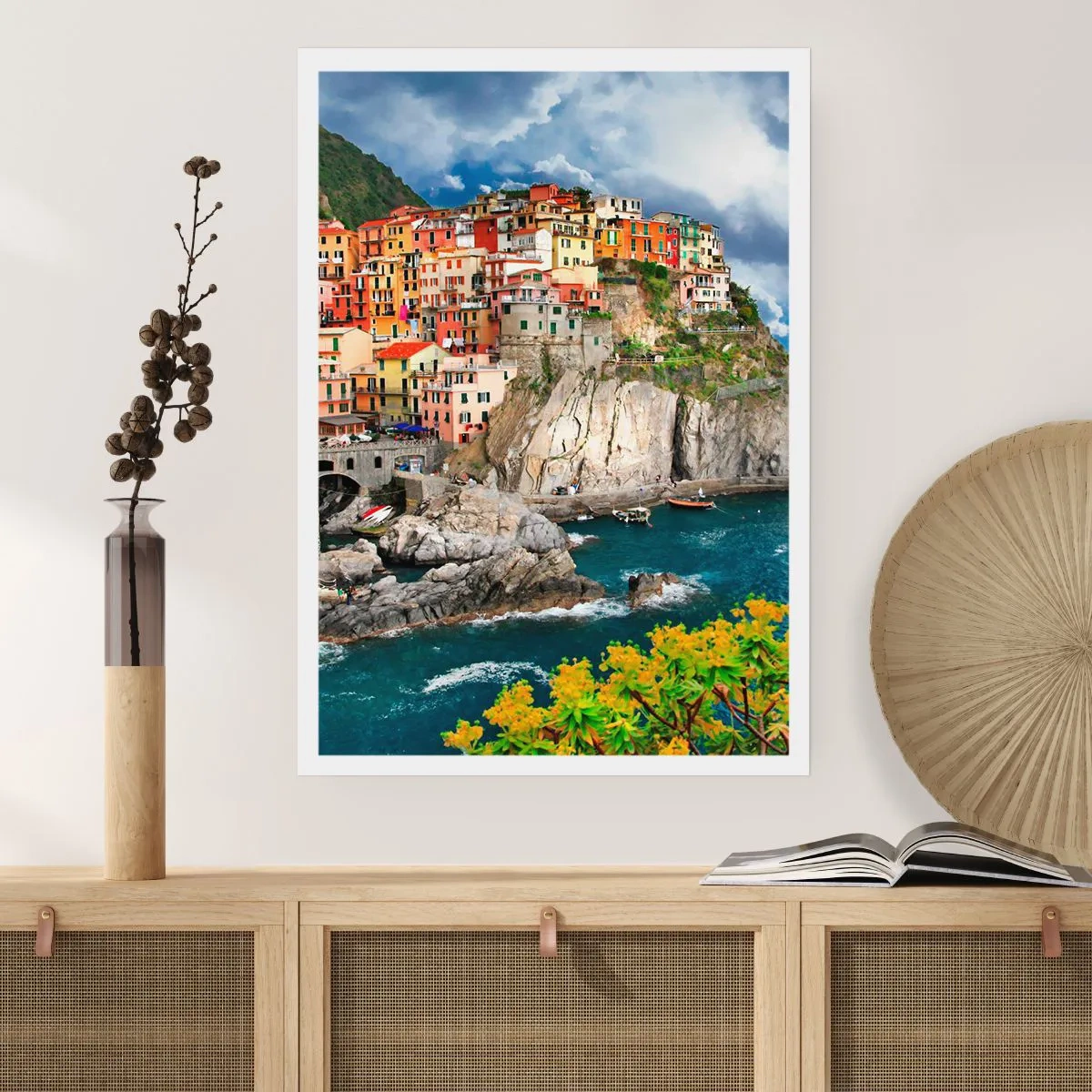 Plakát - Hromádka přitulená ke skalám - 61x91 cm