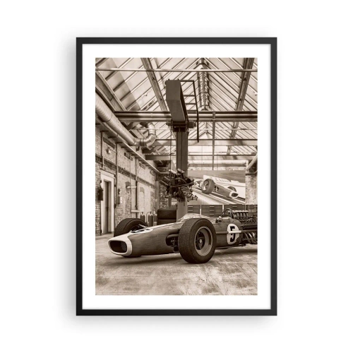 Plakát v černém rámu - Kultovní závodní auto v industriálním interiéru - 50x70cm - Odpočinek vítěze - Moderní nástěnná dekorace do obývacího pokoje a ložnice ARTTOR
