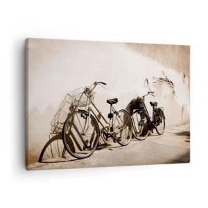 Obraz na plátně - Dvě jízdní kola opřená o starou zeď v retro stylu - 70x50cm - Nezapomenutelné kouzlo minulosti - Moderní nástěnná dekorace do obývacího pokoje a ložnice ARTTOR