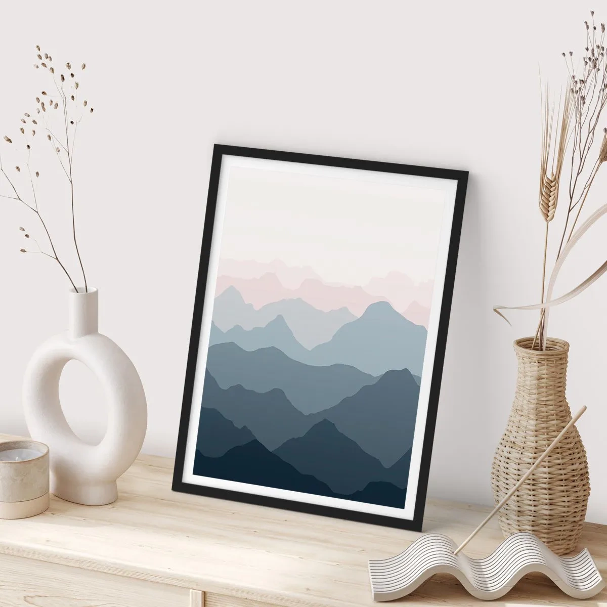 Plakát v černém rámu - Vrstvené pohoří v odstínech modré a šedé - 50x70cm - Vlny hor - Moderní nástěnná dekorace do obývacího pokoje a ložnice ARTTOR