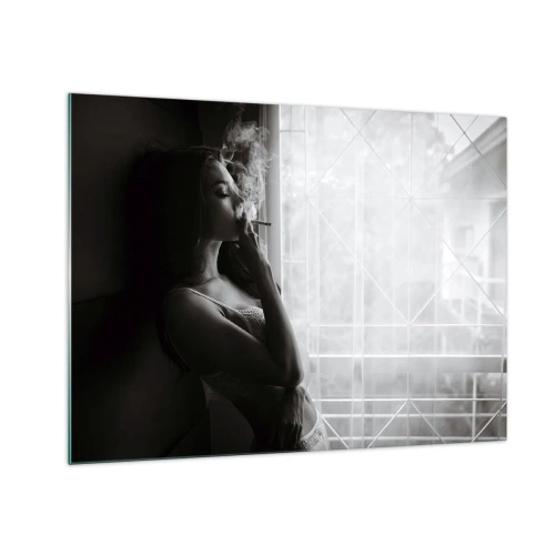 Obraz na skle - Žena kouří u okna v černé a bílé - 70x50cm - Smyslný okamžik - Moderní nástěnná dekorace do obývacího pokoje a ložnice ARTTOR