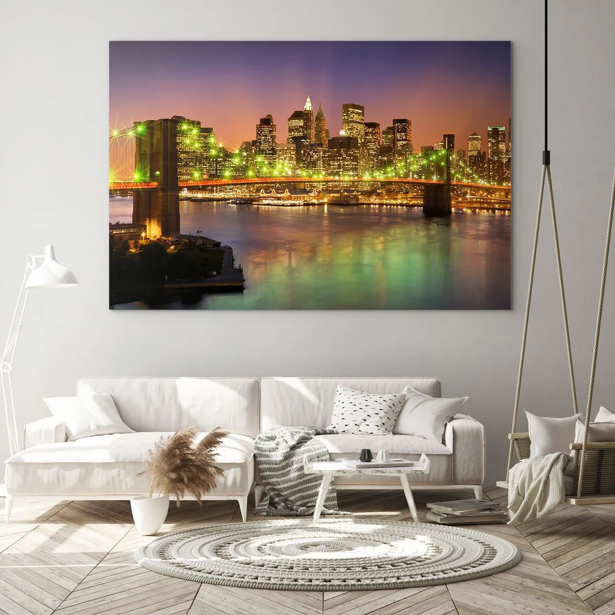 Obraz na skle - Osvětlený most přes řeku s panoramatickým výhledem na město za soumraku - 70x50cm - Zde světlo nikdy nezhasne - Moderní nástěnná dekorace do obývacího pokoje a ložnice ARTTOR