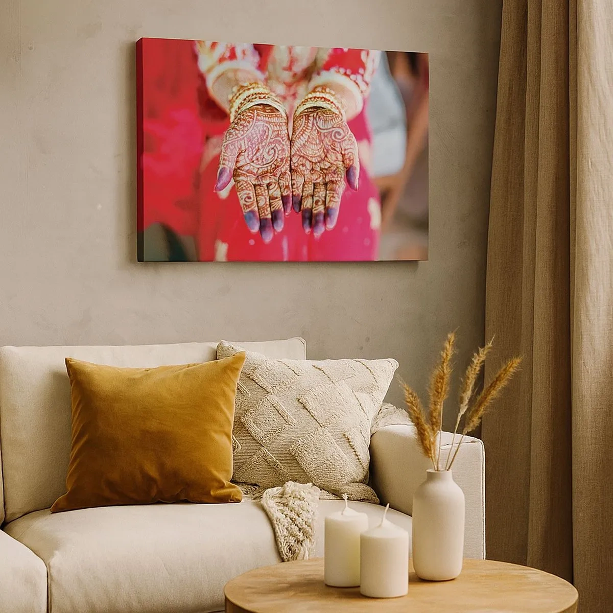 Obraz na plátně - Ruce zdobené hennou na pozadí červených šatů - 70x50cm - Připravená chytit štěstí - Moderní nástěnná dekorace do obývacího pokoje a ložnice ARTTOR