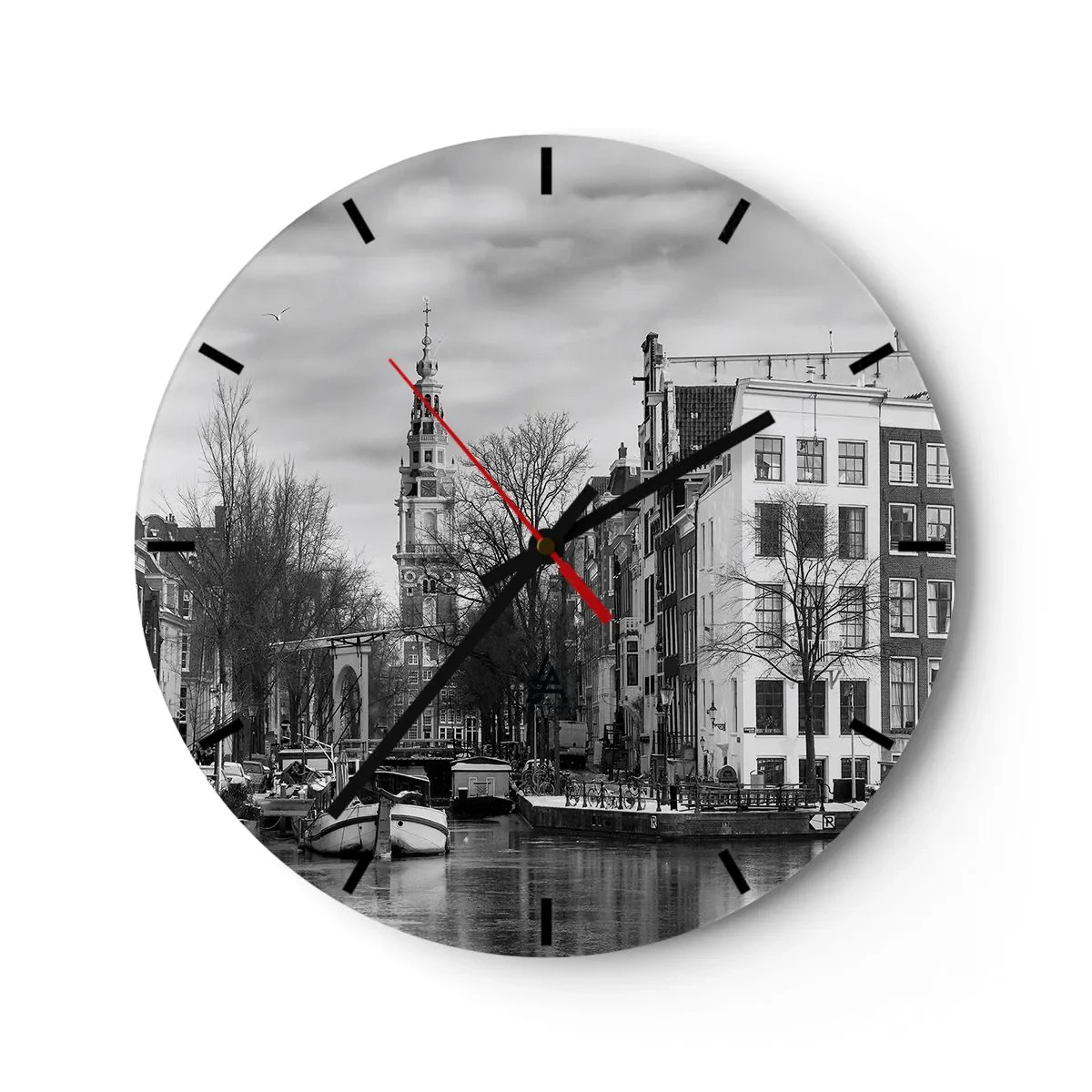 Nástěnné hodiny - Černobílý pohled na kanál a městskou architekturu - 30x30cm - Amsterdamské vibrace - Moderní nástěnná dekorace do obývacího pokoje, kuchyně a ložnice ARTTOR